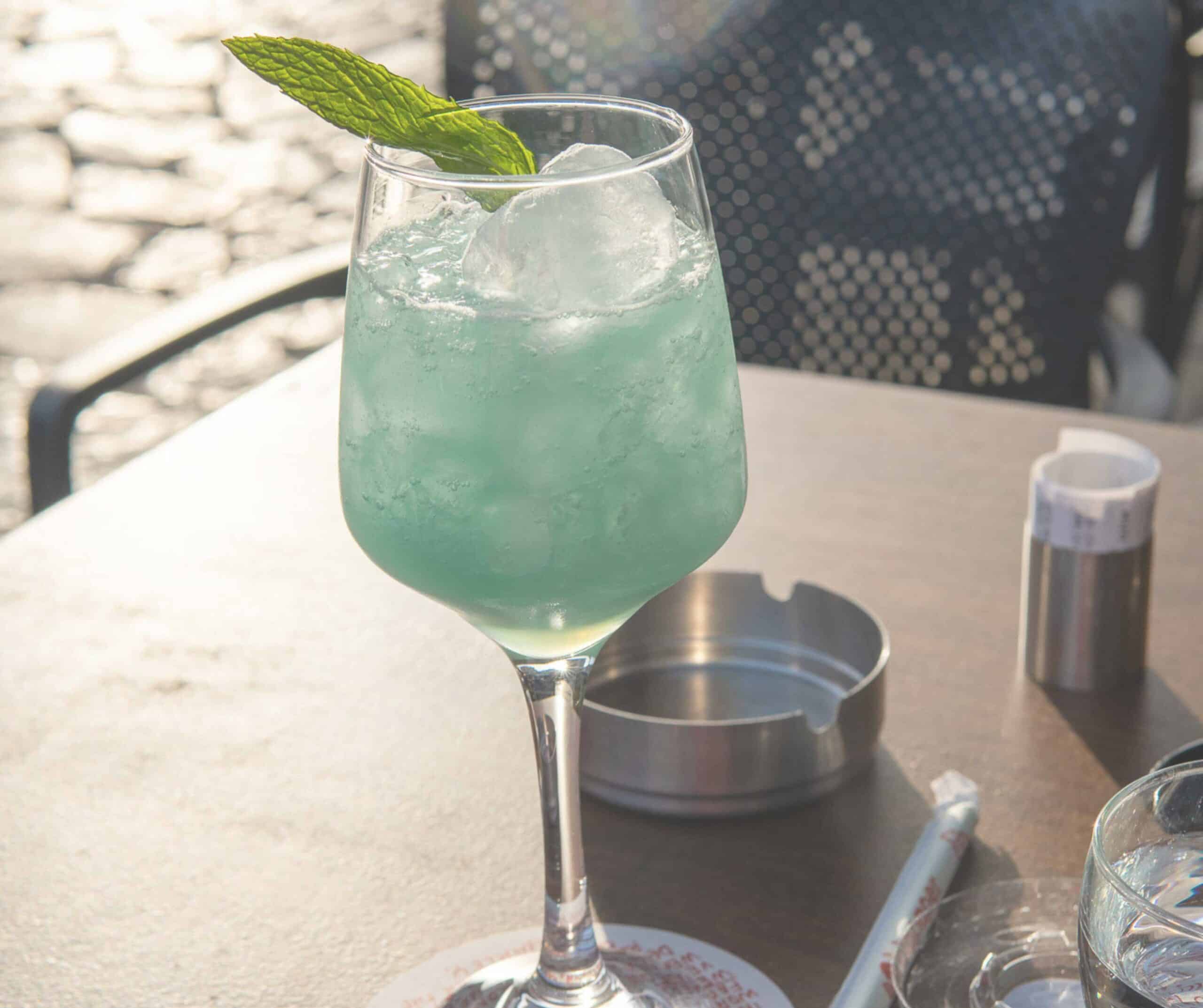 Mon cherie cocktail bar