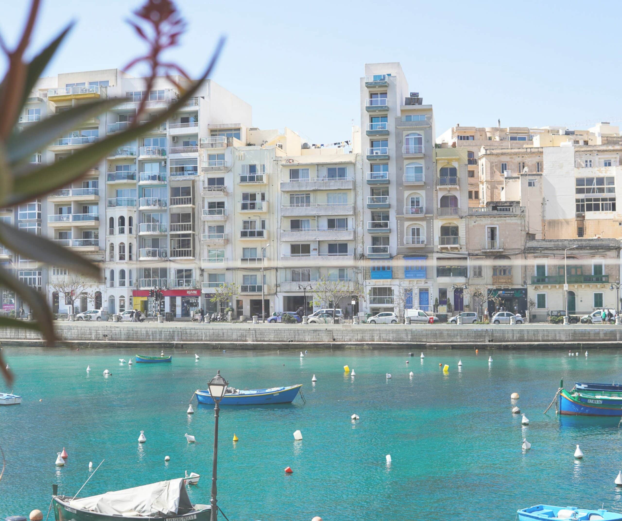 Spinola Bay