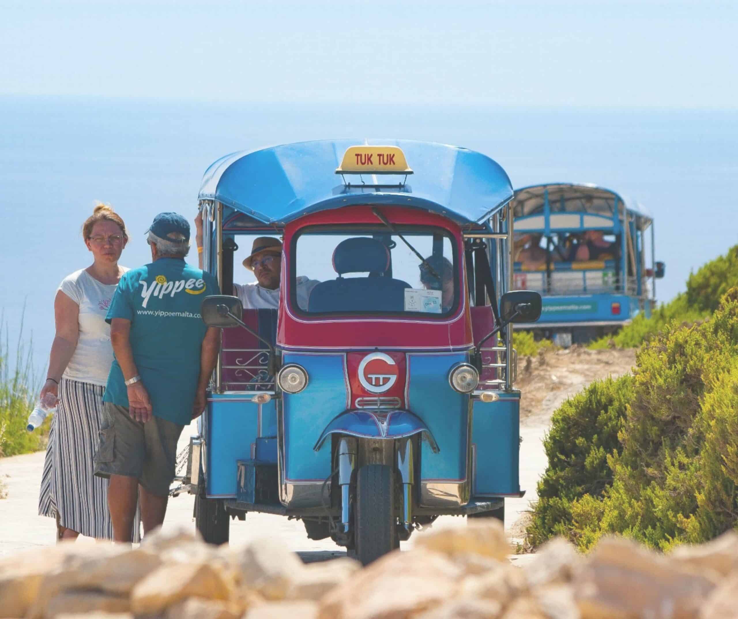 Malta: Gozo Full-Day Tuk-Tuk Tour and Lunch