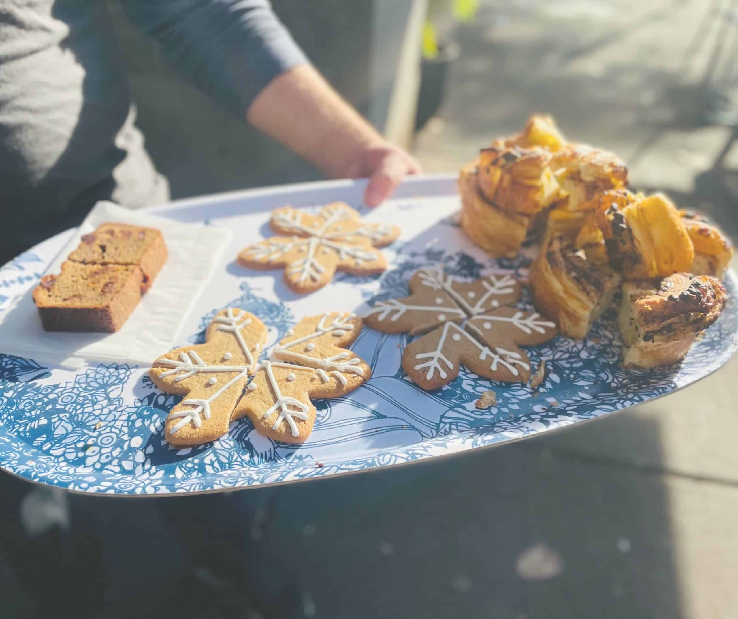 a plate of cookies